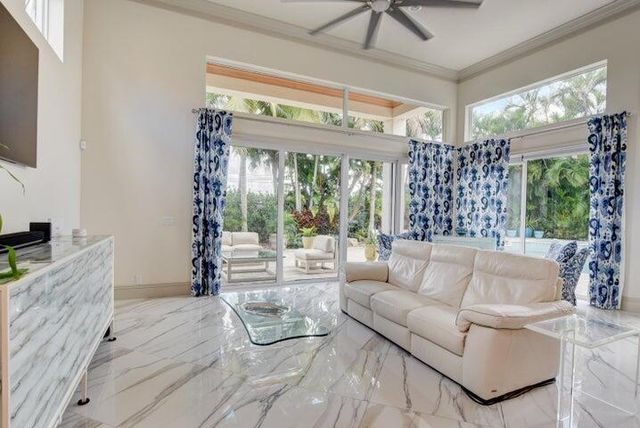 6735 Royal Orchid Circle, Delray Beach, FL 33446