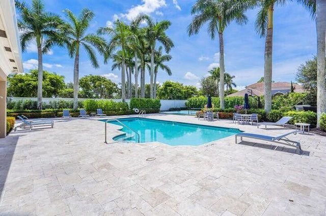 6735 Royal Orchid Circle, Delray Beach, FL 33446