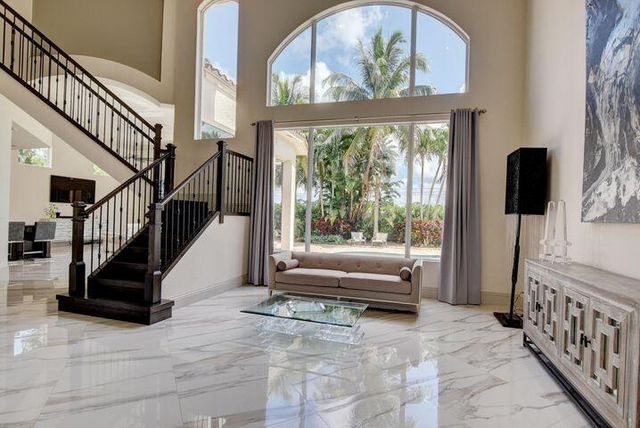 6735 Royal Orchid Circle, Delray Beach, FL 33446