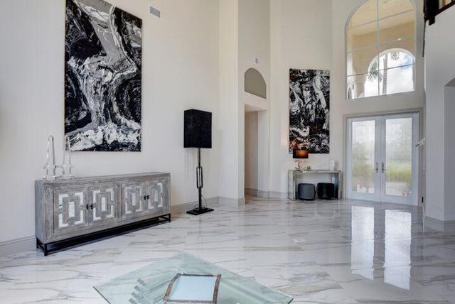 6735 Royal Orchid Circle, Delray Beach, FL 33446