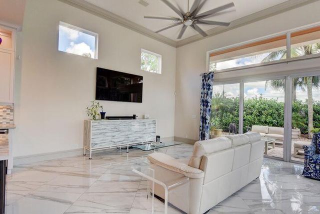 6735 Royal Orchid Circle, Delray Beach, FL 33446