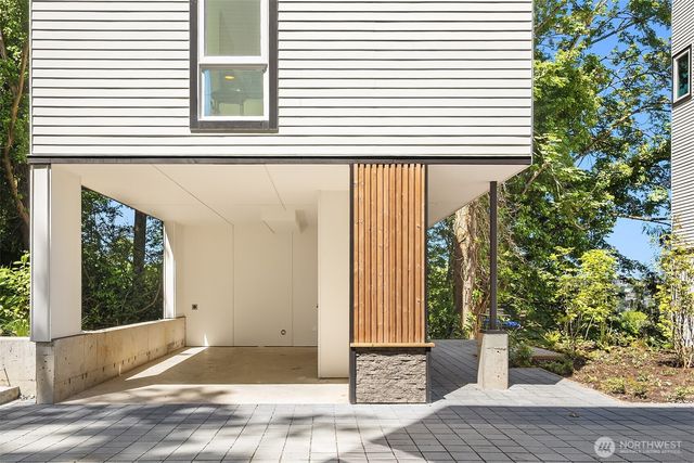 534 W Barrett Street, Seattle, WA 98119
