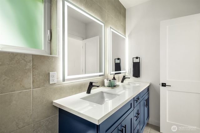 534 W Barrett Street, Seattle, WA 98119