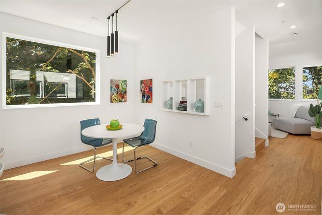 534 W Barrett Street, Seattle, WA 98119