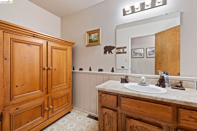 12955 Jackson Mill Drive, Groveland, CA 95321