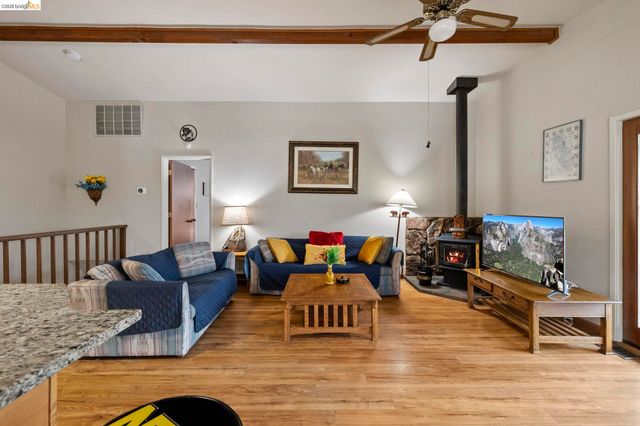 12955 Jackson Mill Drive, Groveland, CA 95321