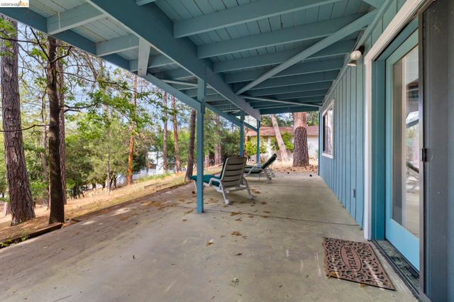 12955 Jackson Mill Drive, Groveland, CA 95321