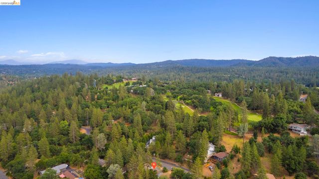 12955 Jackson Mill Drive, Groveland, CA 95321