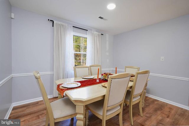 5876 PONTIAC DR, Woodbridge, VA 22193