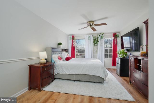 5876 PONTIAC DR, Woodbridge, VA 22193