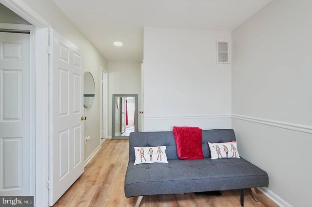 5876 PONTIAC DR, Woodbridge, VA 22193