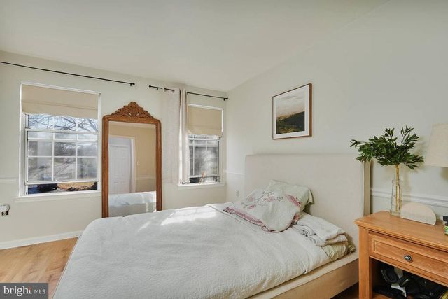 5876 PONTIAC DR, Woodbridge, VA 22193