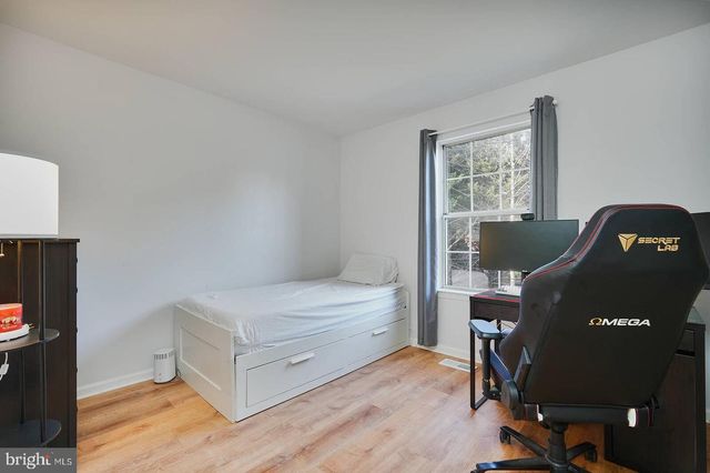 5876 PONTIAC DR, Woodbridge, VA 22193