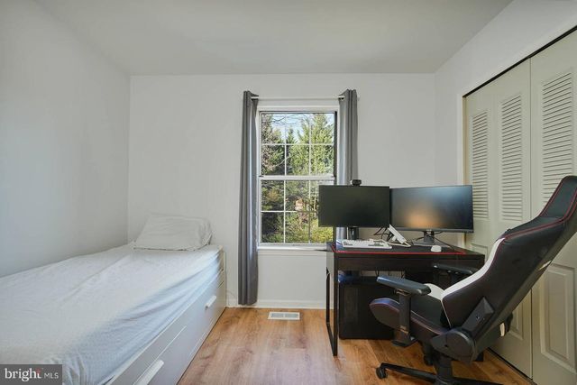 5876 PONTIAC DR, Woodbridge, VA 22193