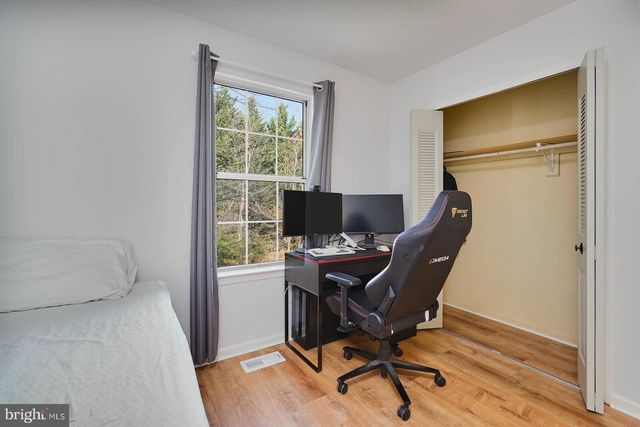 5876 PONTIAC DR, Woodbridge, VA 22193