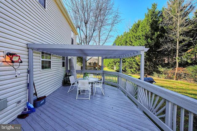 5876 PONTIAC DR, Woodbridge, VA 22193