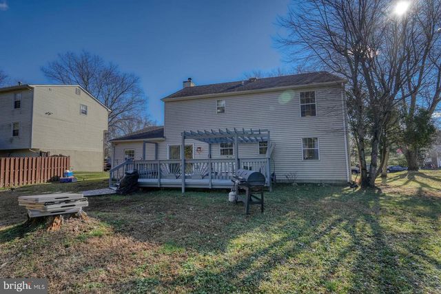 5876 PONTIAC DR, Woodbridge, VA 22193