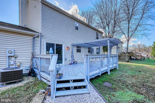 5876 PONTIAC DR, Woodbridge, VA 22193