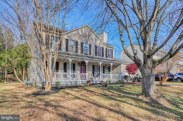 5876 PONTIAC DR, Woodbridge, VA 22193