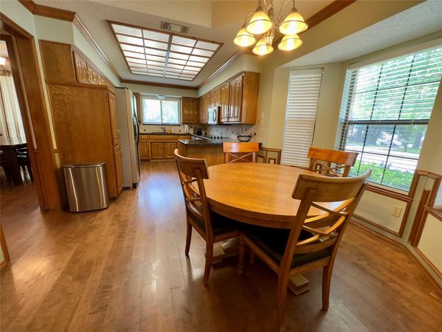 2128 N Aspenwood Drive, Grapevine, TX 76051