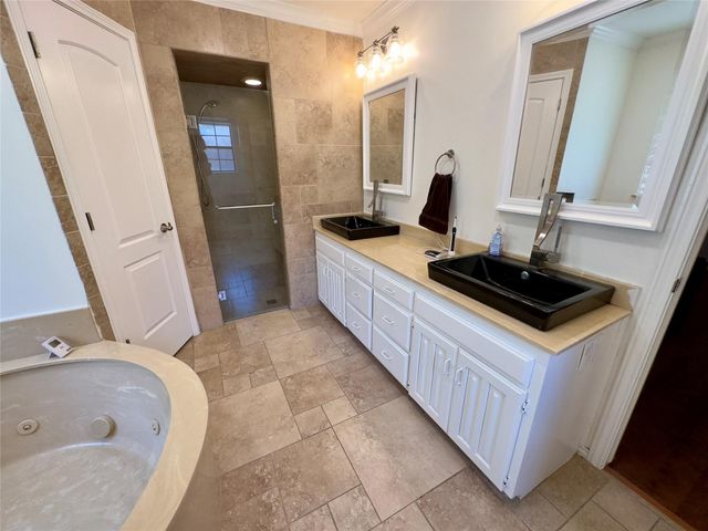 2128 N Aspenwood Drive, Grapevine, TX 76051