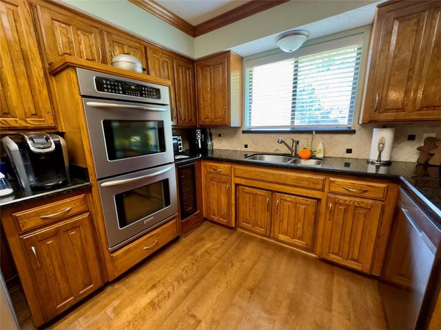 2128 N Aspenwood Drive, Grapevine, TX 76051