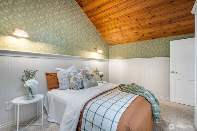 21108 1st Avenue S, Des Moines, WA 98198