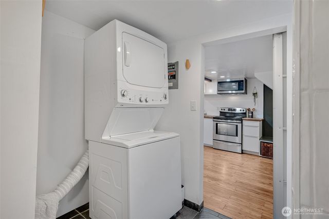 21108 1st Avenue S, Des Moines, WA 98198