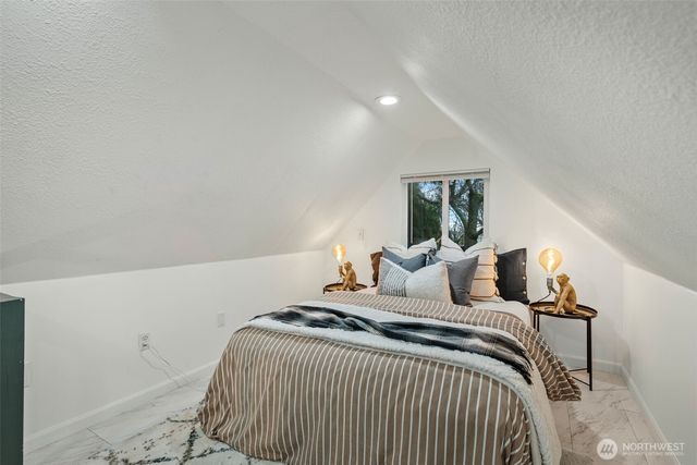 21108 1st Avenue S, Des Moines, WA 98198