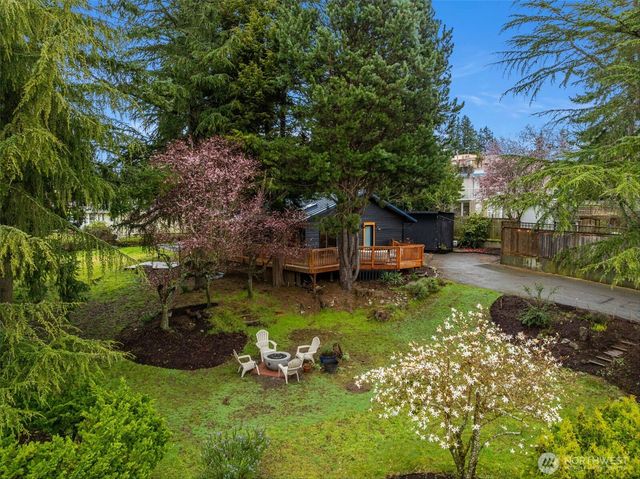 21108 1st Avenue S, Des Moines, WA 98198