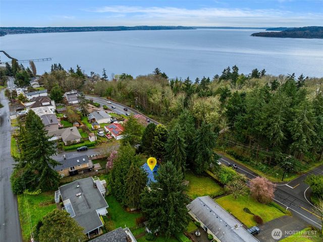 21108 1st Avenue S, Des Moines, WA 98198