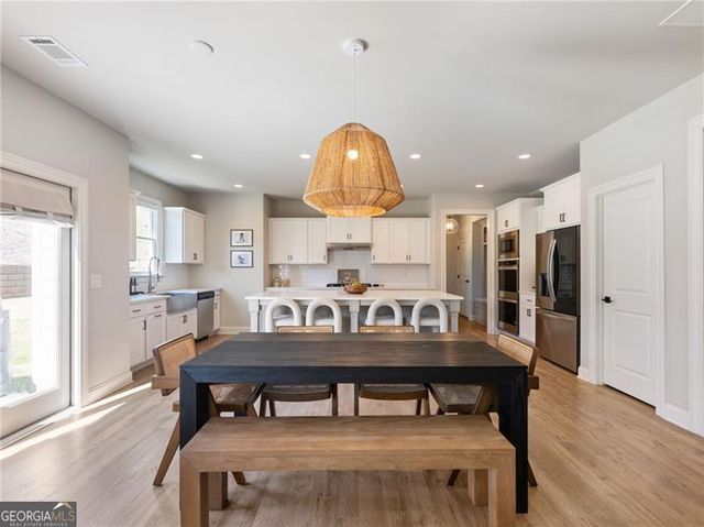 7408 Whistling Duck Way, Flowery Branch, GA 30542