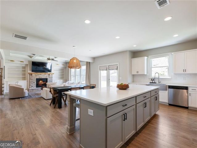 7408 Whistling Duck Way, Flowery Branch, GA 30542