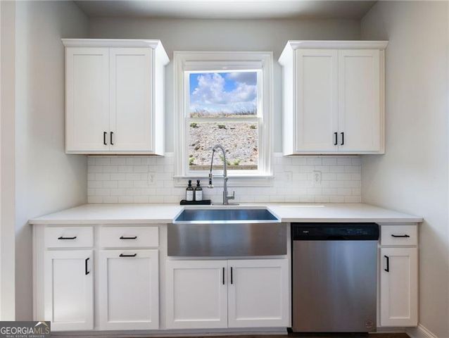 7408 Whistling Duck Way, Flowery Branch, GA 30542