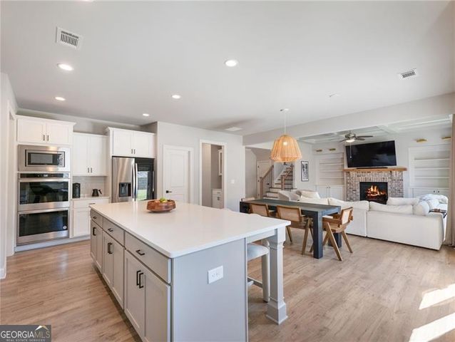 7408 Whistling Duck Way, Flowery Branch, GA 30542