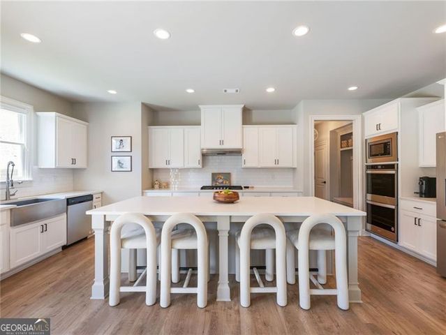 7408 Whistling Duck Way, Flowery Branch, GA 30542