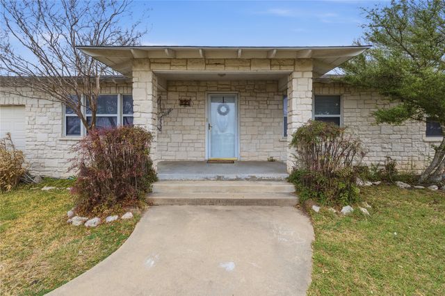 135 Hightower Street, Hillsboro, TX 76645