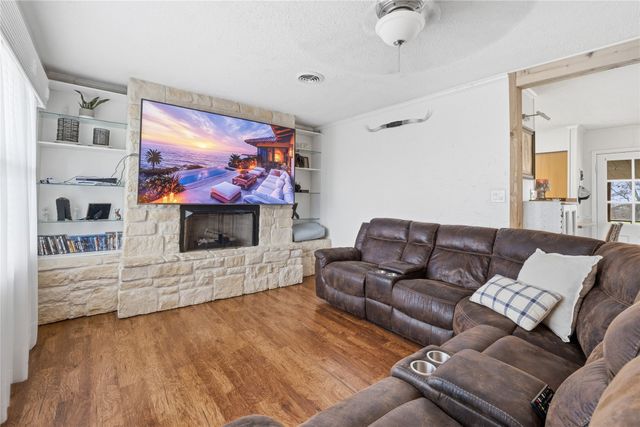 135 Hightower Street, Hillsboro, TX 76645