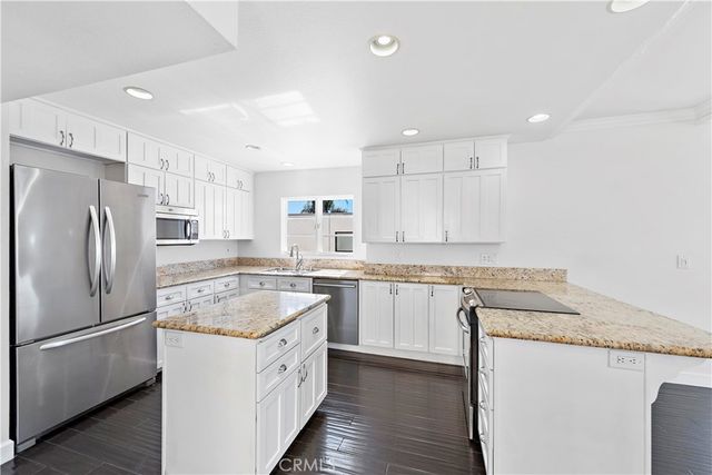 882 Acapulco Street, Laguna Beach, CA 92651