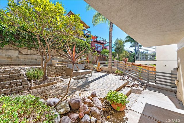 882 Acapulco Street, Laguna Beach, CA 92651
