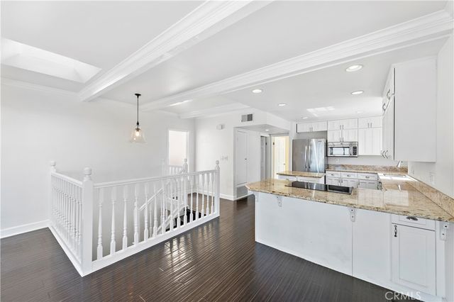 882 Acapulco Street, Laguna Beach, CA 92651