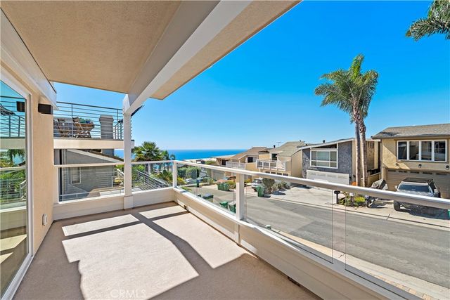 882 Acapulco Street, Laguna Beach, CA 92651