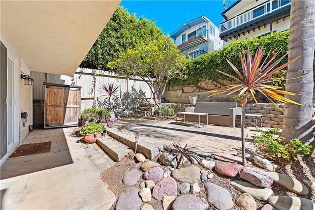 882 Acapulco Street, Laguna Beach, CA 92651