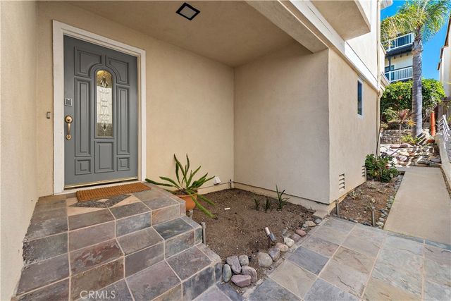 882 Acapulco Street, Laguna Beach, CA 92651