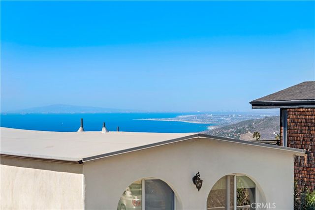 882 Acapulco Street, Laguna Beach, CA 92651
