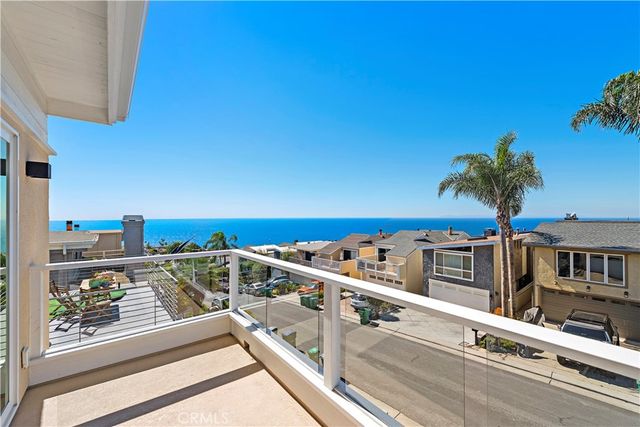 882 Acapulco Street, Laguna Beach, CA 92651