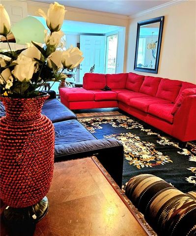 2753 Dauphin Street, Mobile, AL 36606