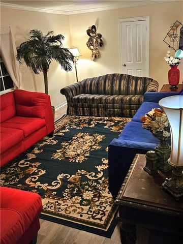 2753 Dauphin Street, Mobile, AL 36606