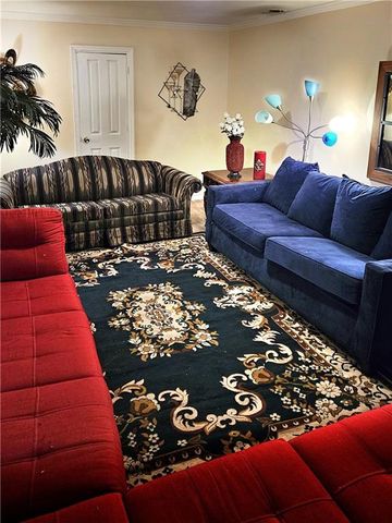 2753 Dauphin Street, Mobile, AL 36606