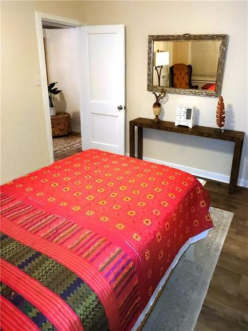 2753 Dauphin Street, Mobile, AL 36606